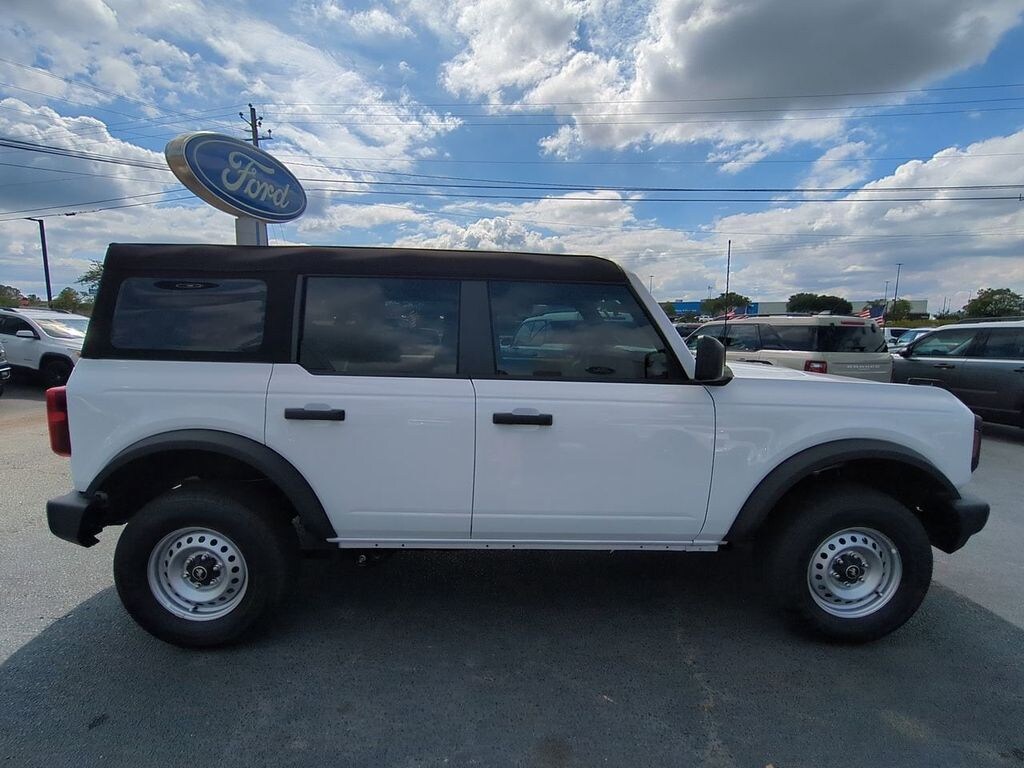 New 2025 Ford Bronco Base SUV