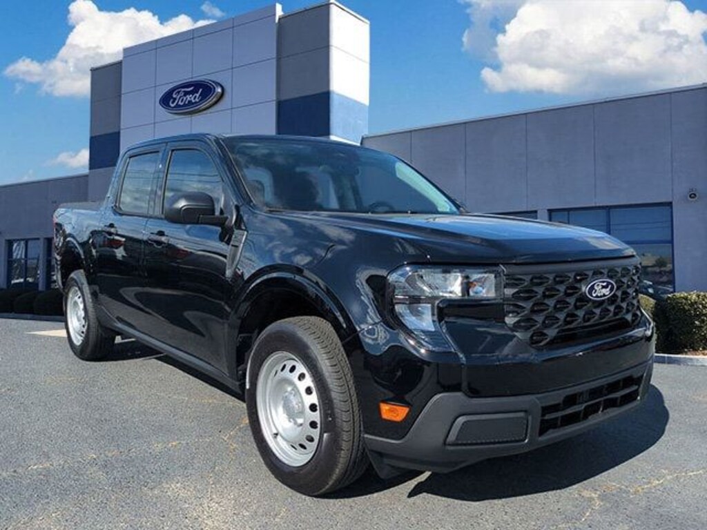 New 2025 Ford Maverick XL Truck