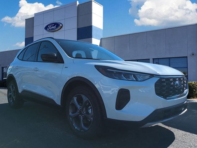 2026 Ford Escape ST-Line's photo