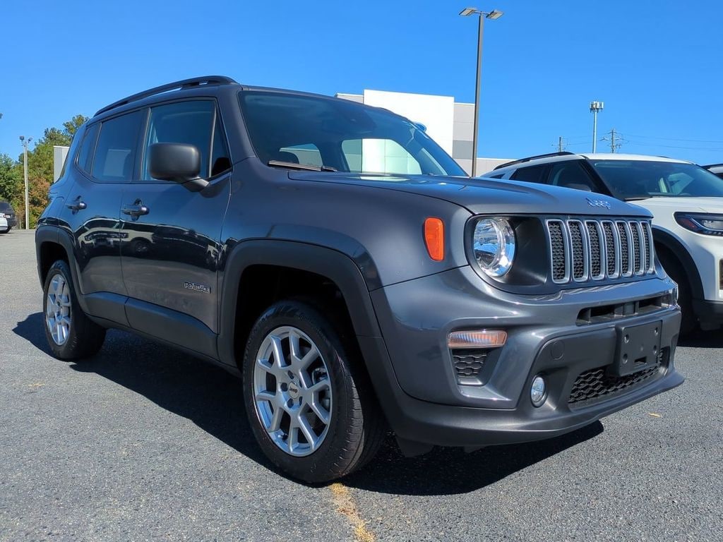 Used 2022 Jeep Renegade Latitude SUV