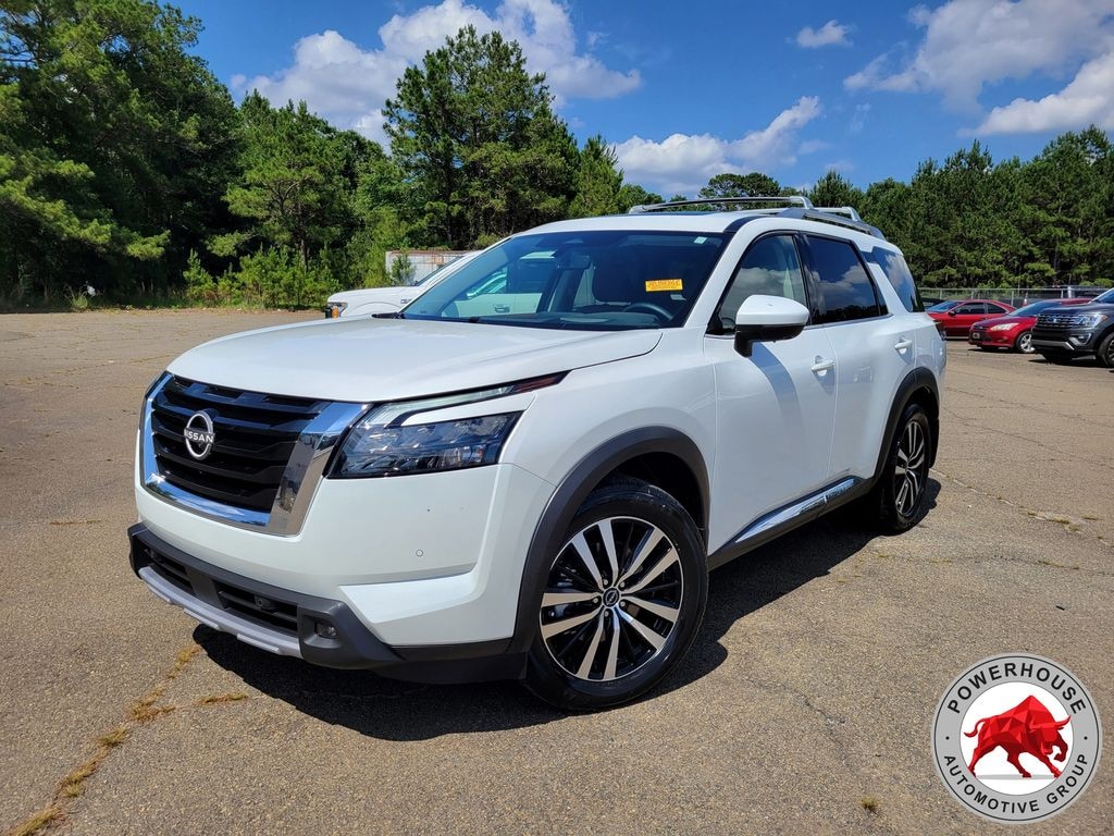 Used 2025 Nissan Pathfinder Platinum SUV