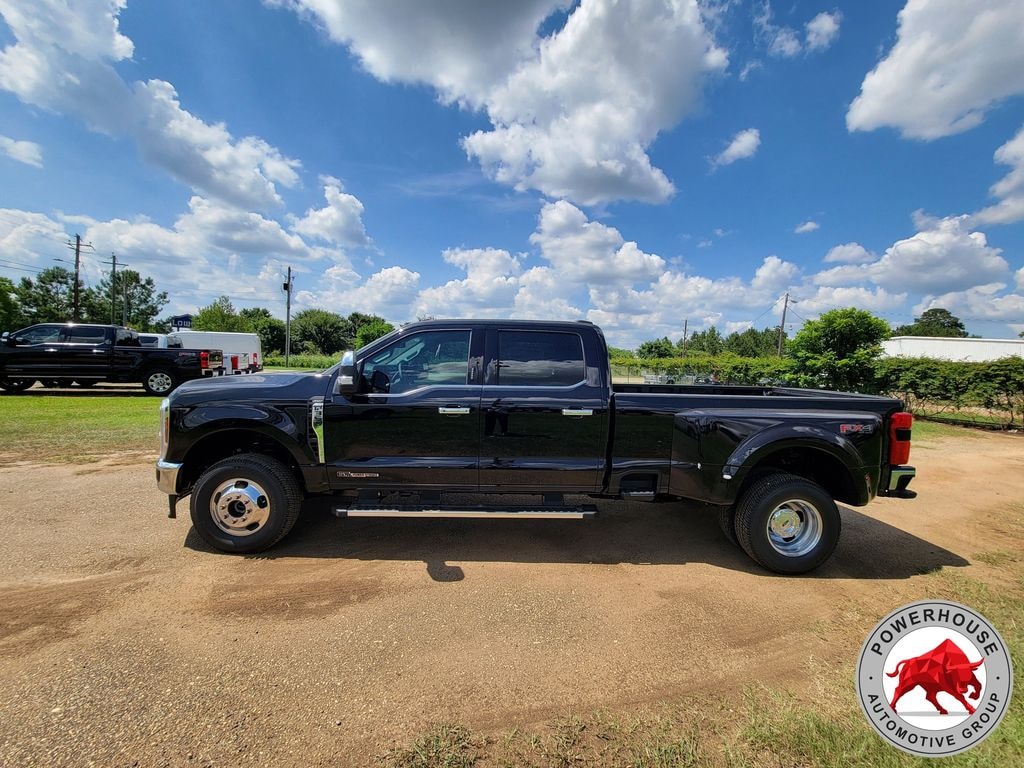 New 2026 Ford F-350SD Lariat Truck