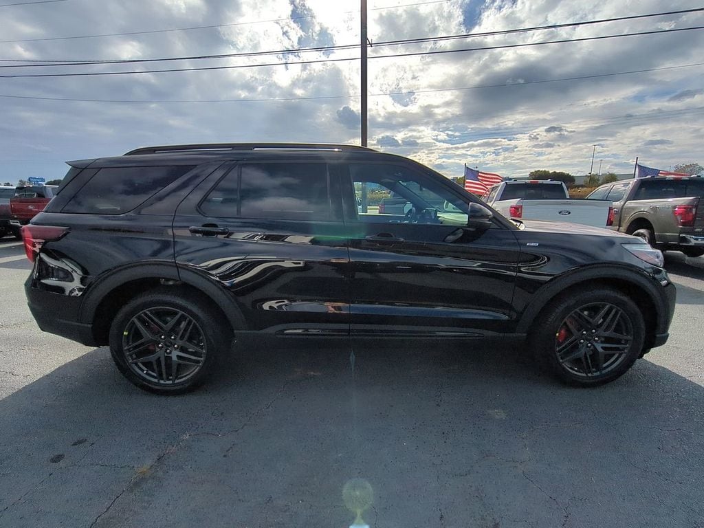 New 2026 Ford Explorer ST-Line SUV