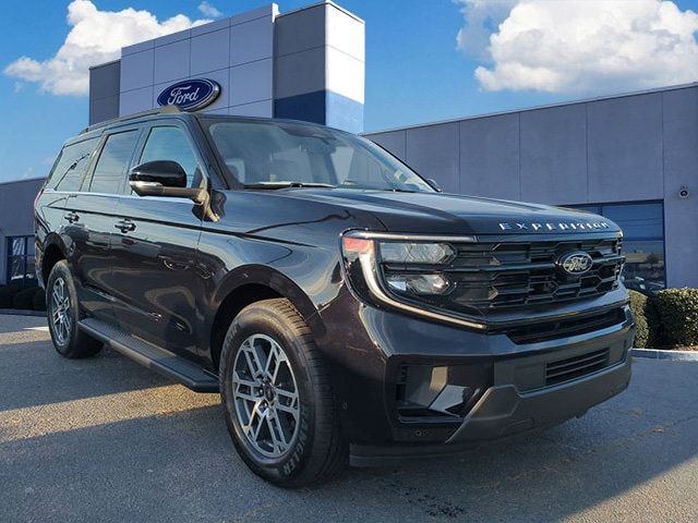 2025 Ford Expedition Active's photo