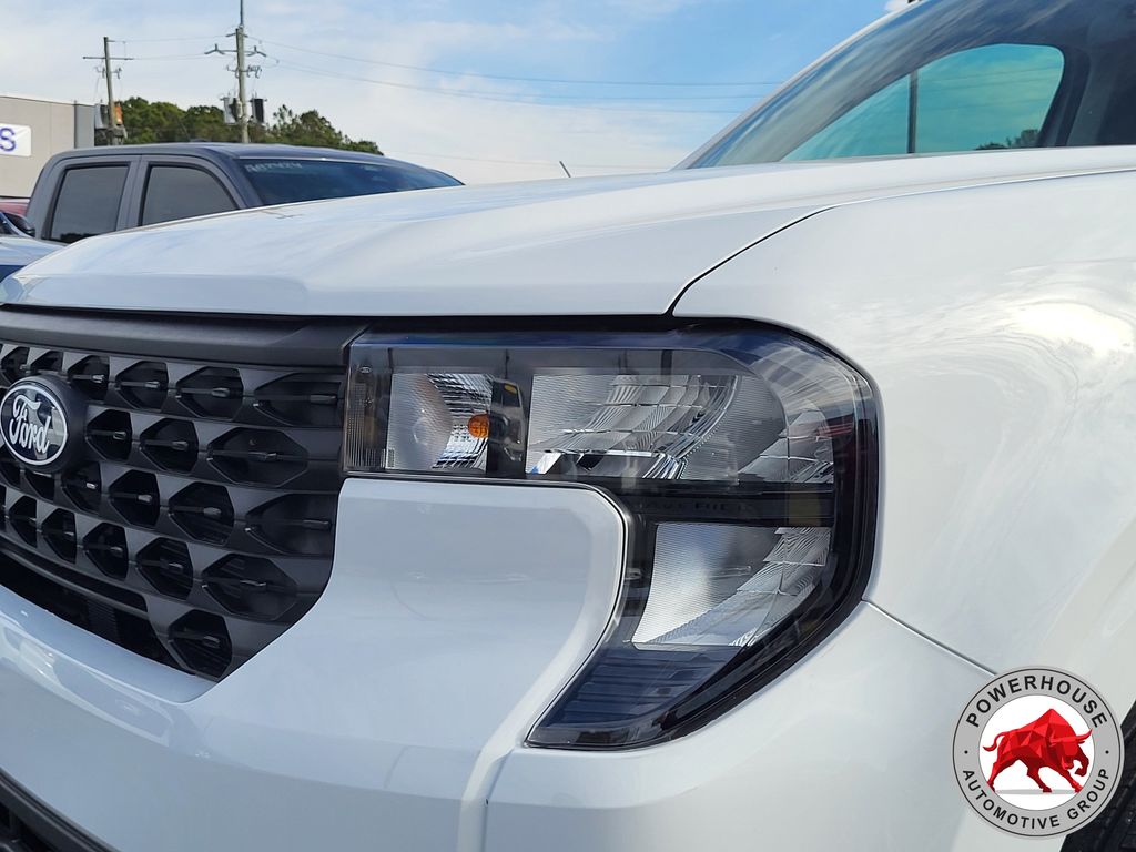 2026 Ford Maverick XLT - Photo 11