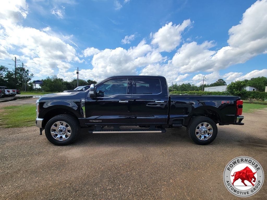 New 2026 Ford F-350SD Lariat Truck