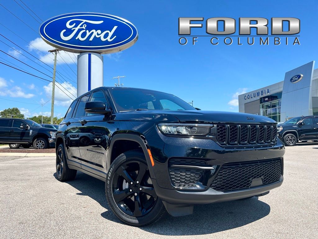 Used 2025 Jeep Grand Cherokee Altitude X