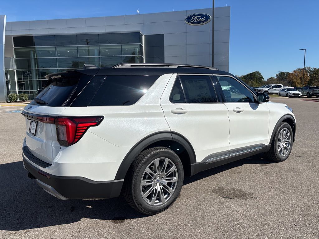2026 Ford Explorer Platinum - Photo 15