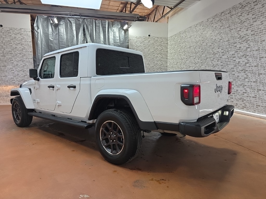 2023 Jeep Gladiator Overland photo 4