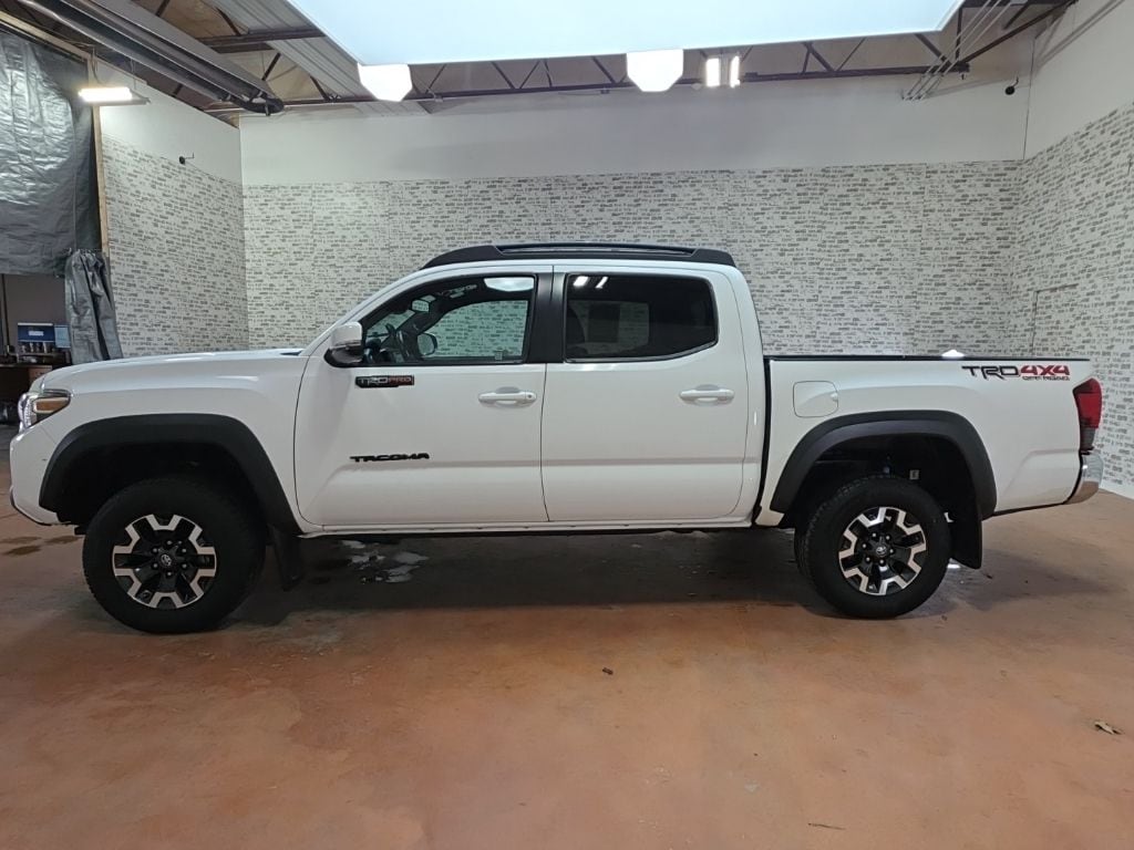 2019 Toyota Tacoma TRD Off-Road photo 4