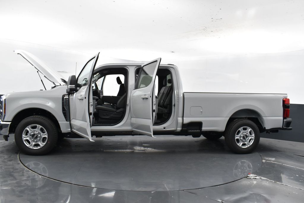 2026 Ford F-250 Super Duty XLT - Photo 38