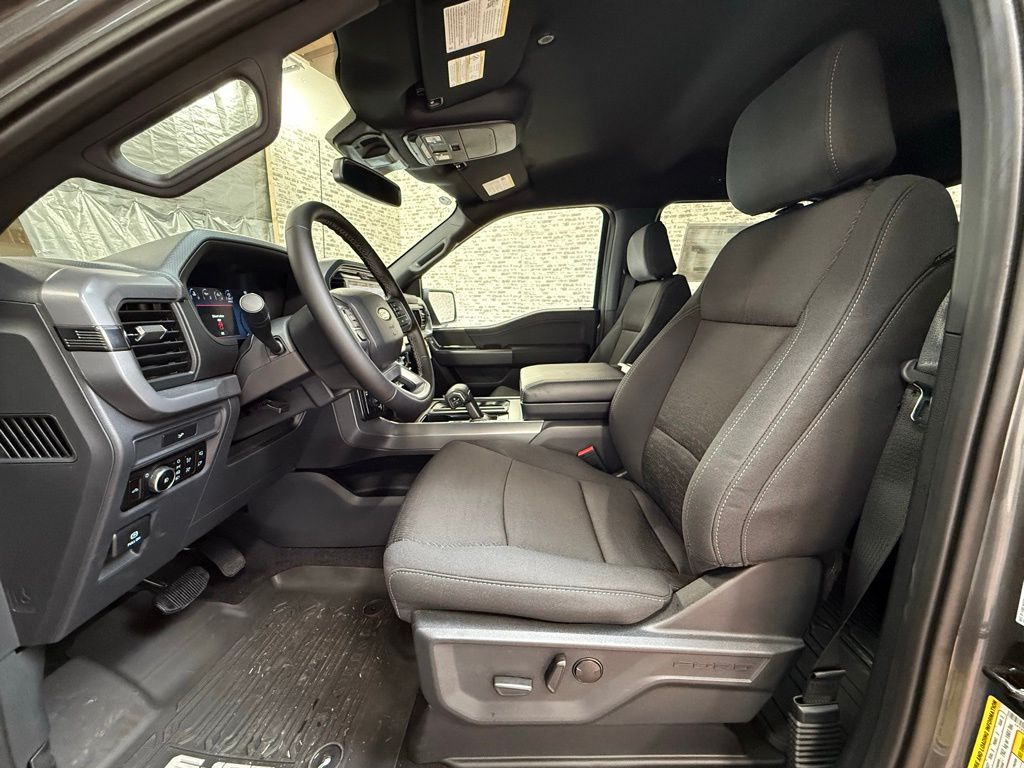 2026 Ford F-150 XLT - Photo 21