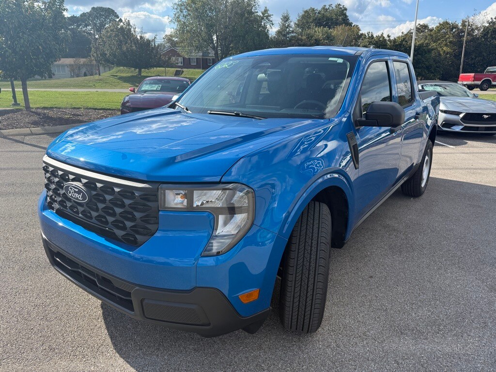 2025 Ford Maverick XL photo 2