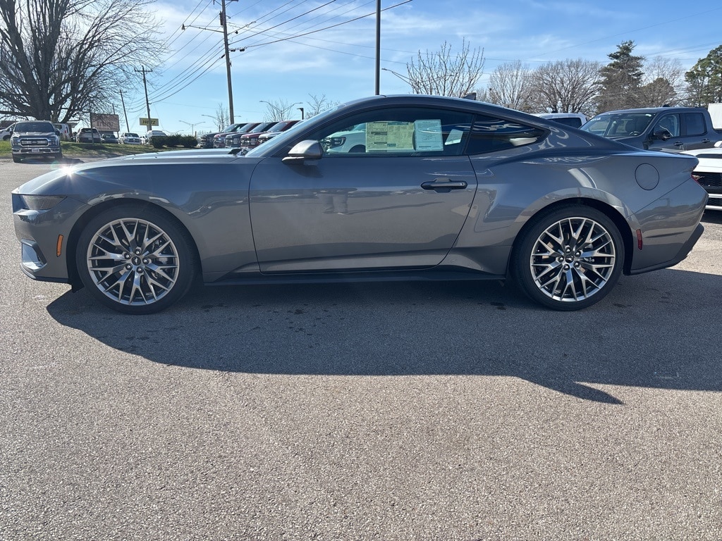 2026 Ford Mustang EcoBoost Premium photo 4
