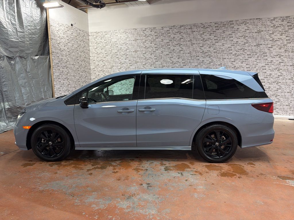 2024 Honda Odyssey Sport photo 4