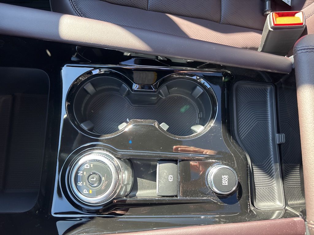 2026 Ford Explorer Platinum - Photo 29