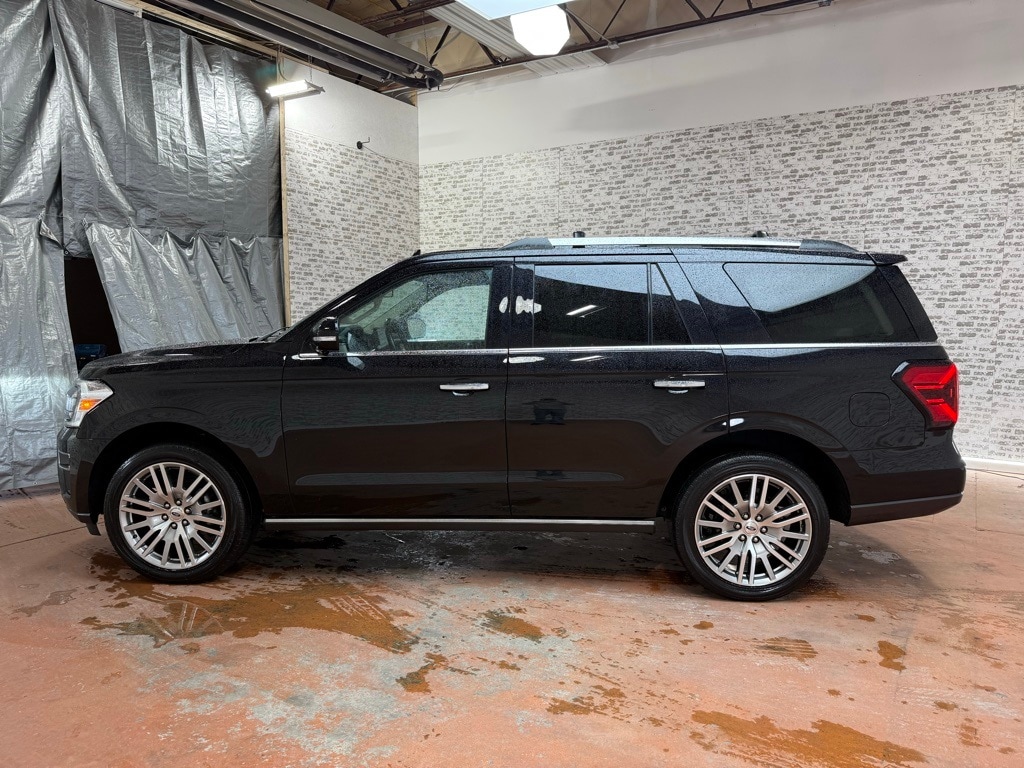 2024 Ford Expedition Limited photo 4