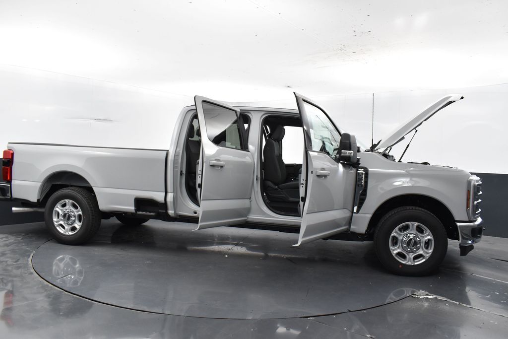 2026 Ford F-250 Super Duty XLT - Photo 42