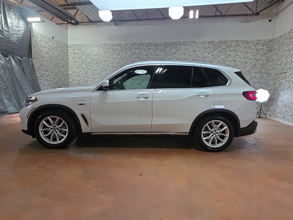 2022 Bmw X5 xDrive45e photo 2