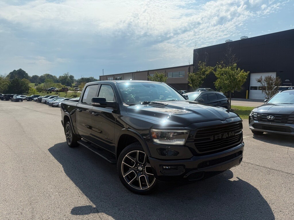 2019 Ram 1500 Laramie photo 2