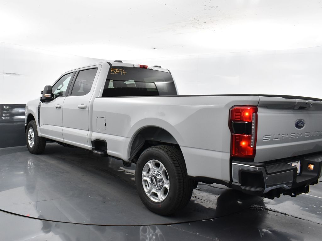 2026 Ford F-250 Super Duty XLT - Photo 8