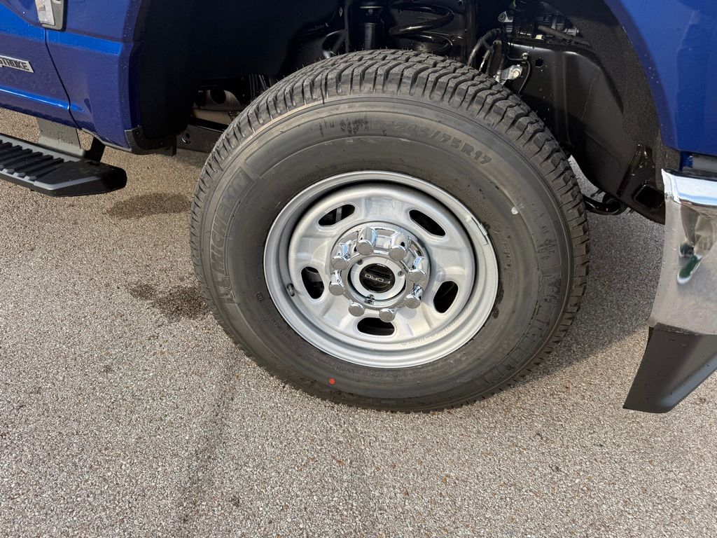 2026 Ford F-350 Super Duty XL - Photo 11