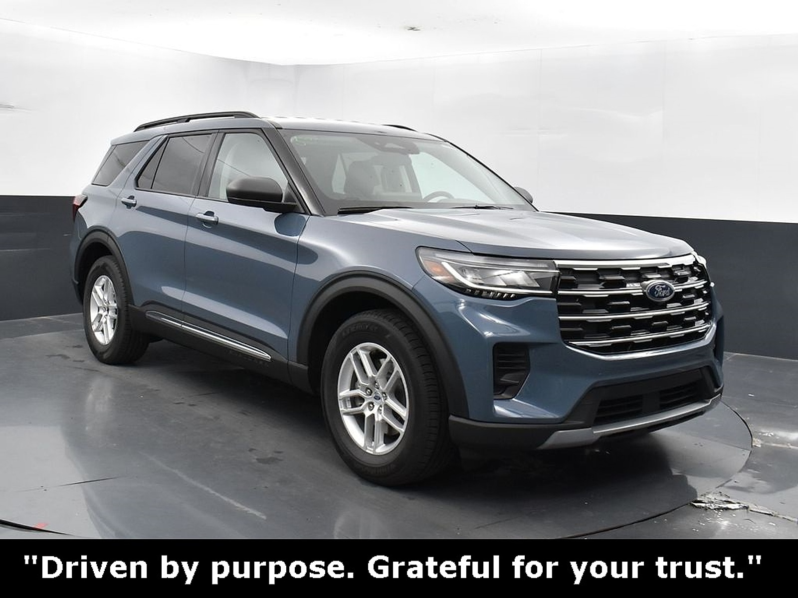 2025 Ford Explorer SUV 