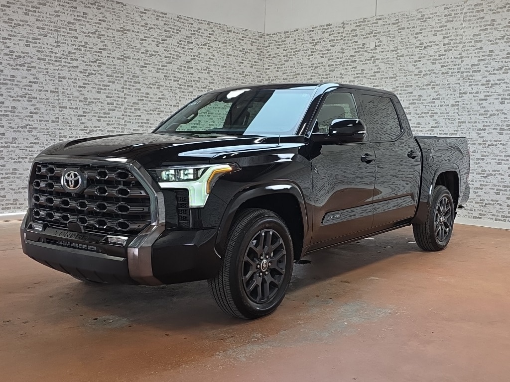 2023 Toyota Tundra Platinum photo 3