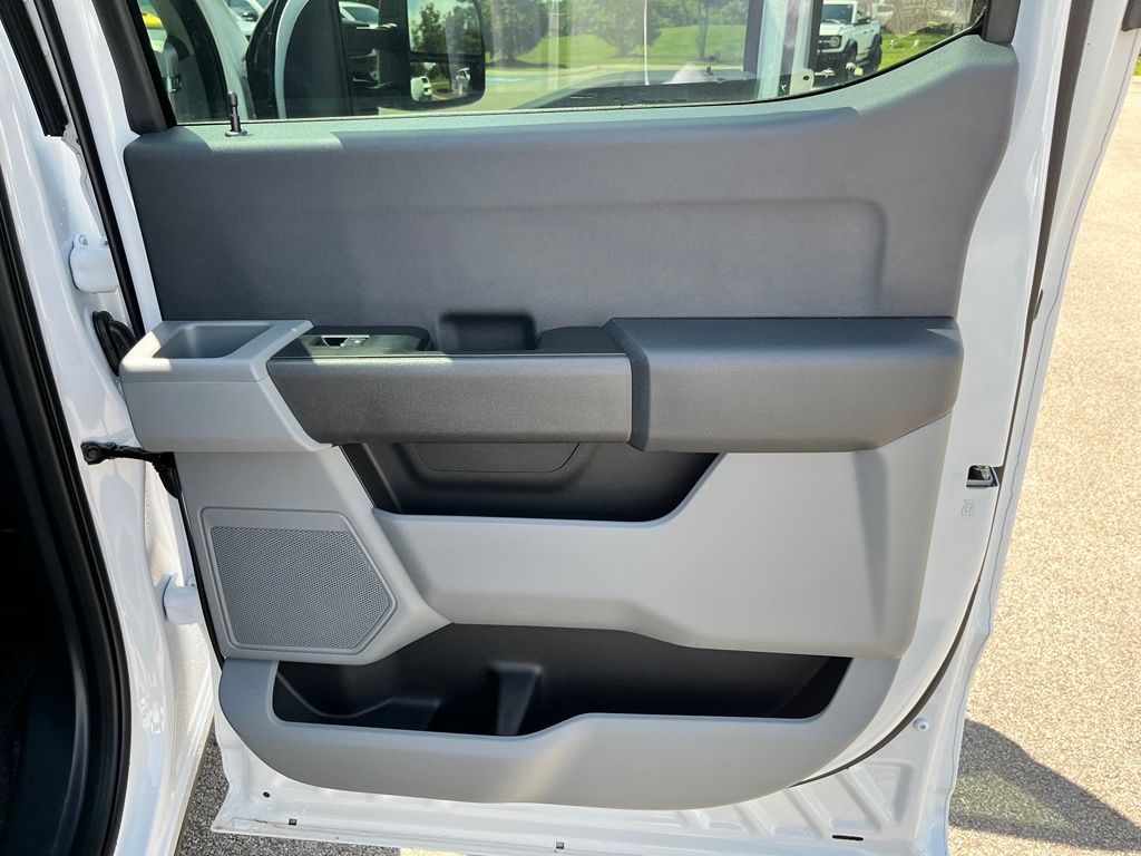 2026 Ford F-250 Super Duty XL - Photo 10