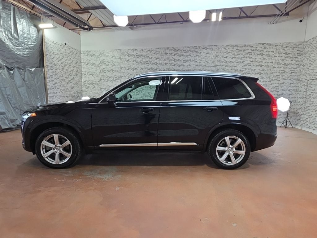 2024 Volvo XC90 B5 Core photo 2