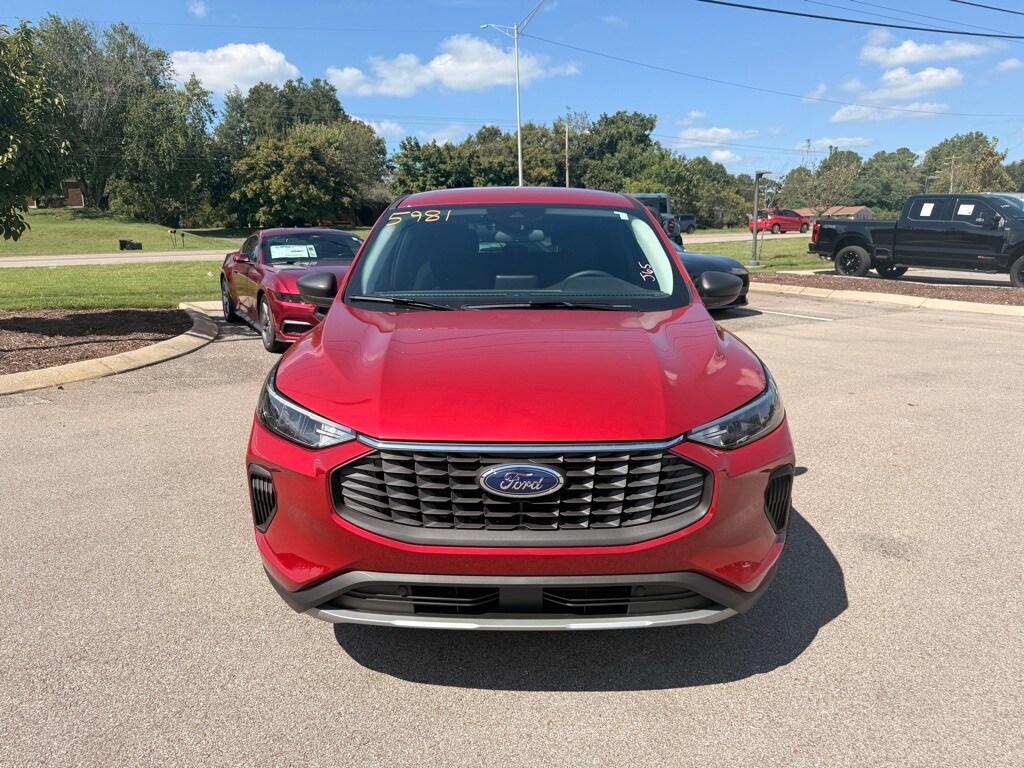 2025 Ford Escape Active photo 2