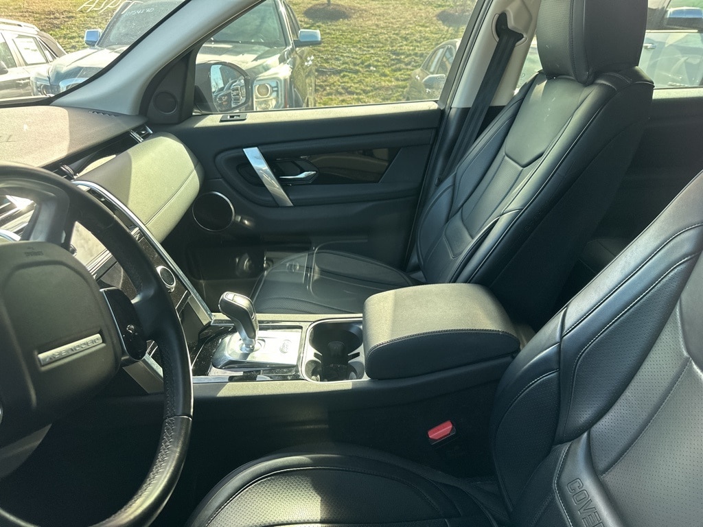 2020 Land Rover Discovery Sport Standard photo 2