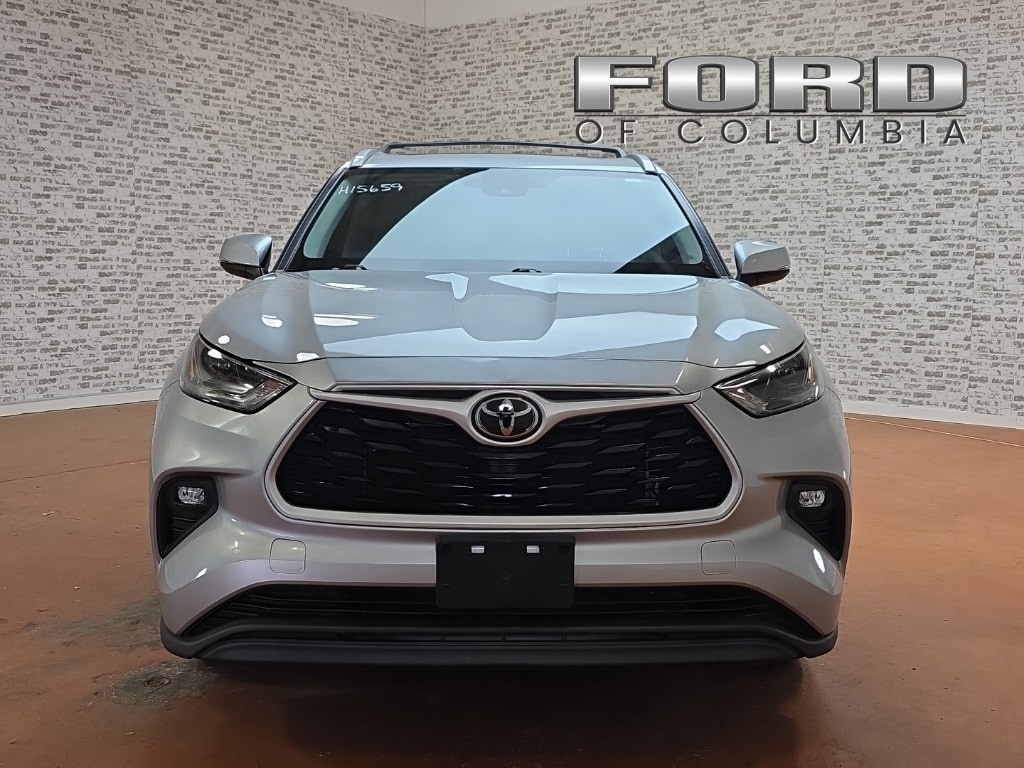 2022 Toyota Highlander XLE photo 2