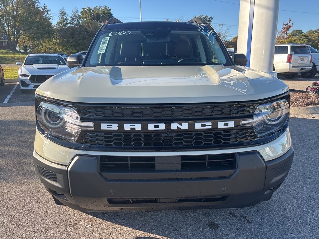 2025 Ford Bronco Sport Outer Banks photo 2