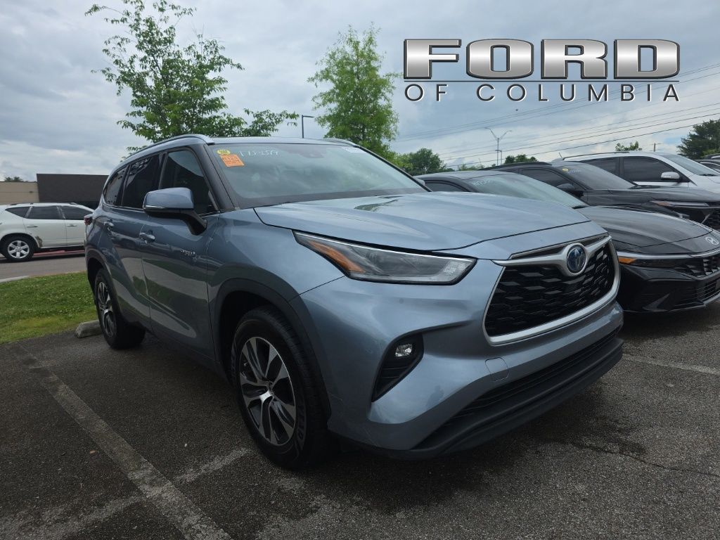 2021 Toyota Highlander XLE Hybrid 4x2's photo