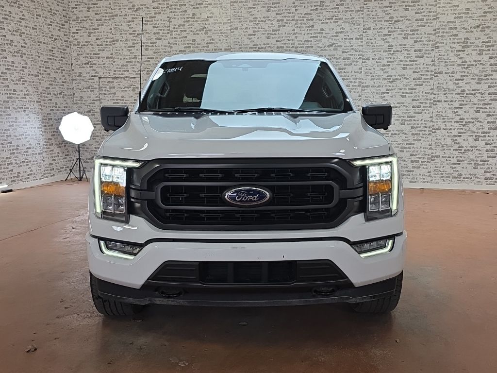 2023 Ford F-150 XLT photo 2