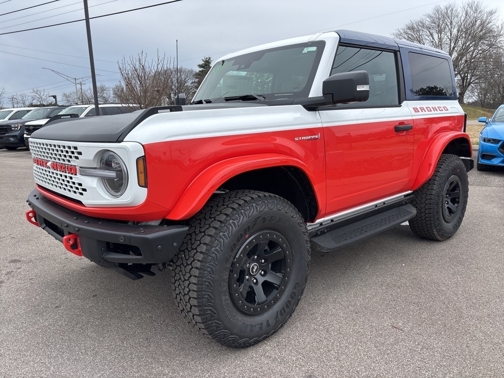 2025 Ford Bronco First Edition photo 3