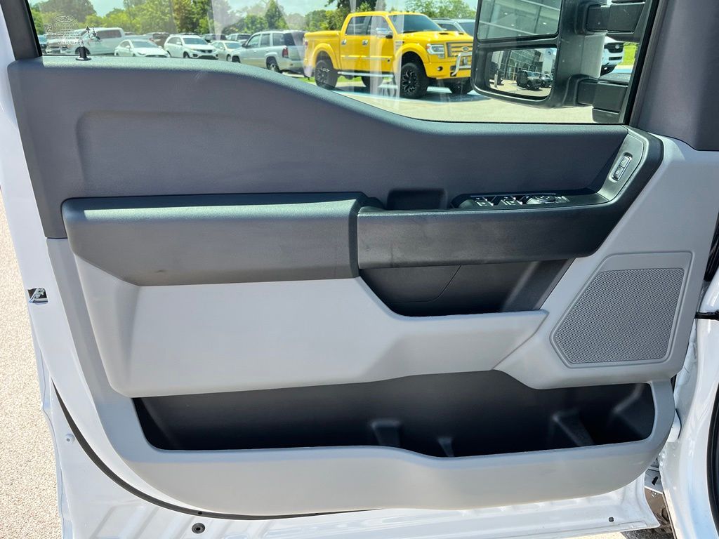 2026 Ford F-250 Super Duty XL - Photo 12