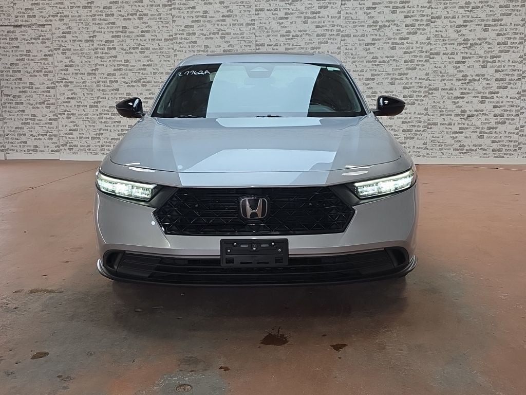 2023 Honda Accord Hybrid Sport photo 2