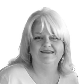 Staff member Sharon Johnson from ID_77738ffe02c7