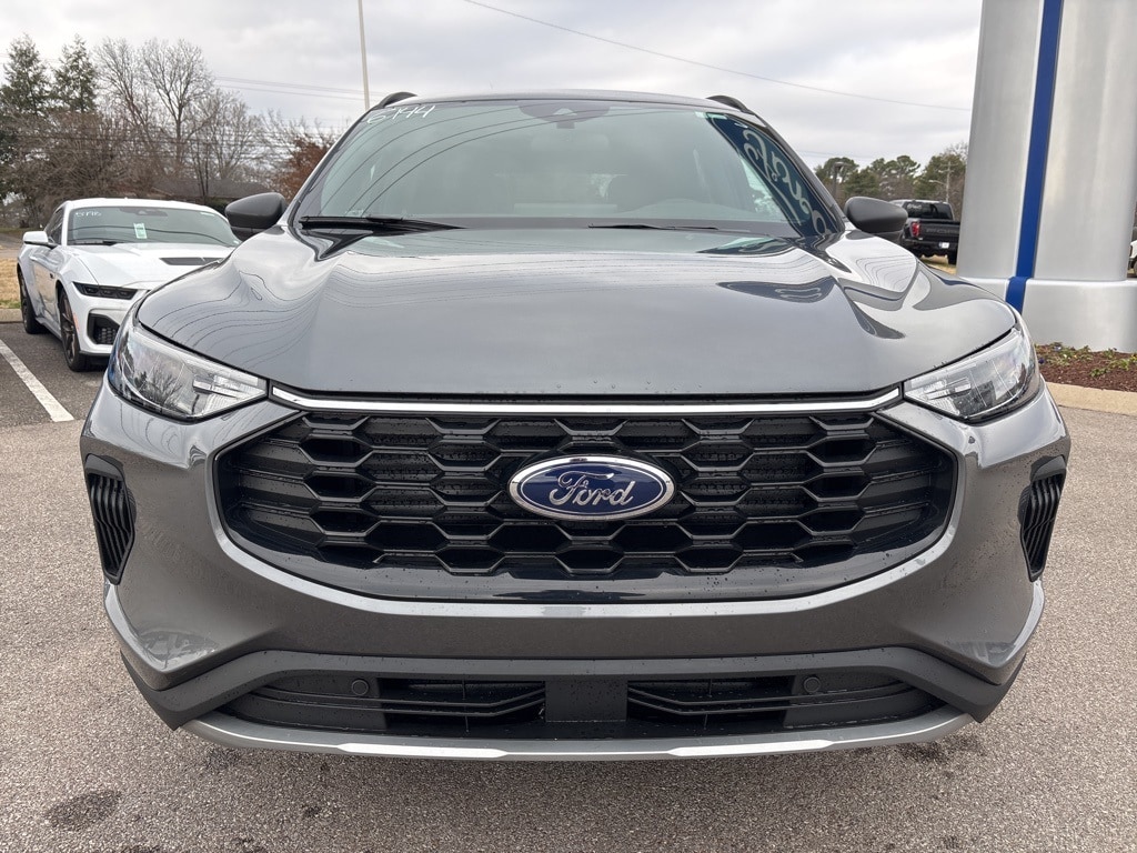 2026 Ford Escape ST-Line photo 2
