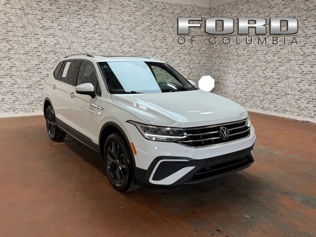 2024 Volkswagen Tiguan 2.0T SE's photo