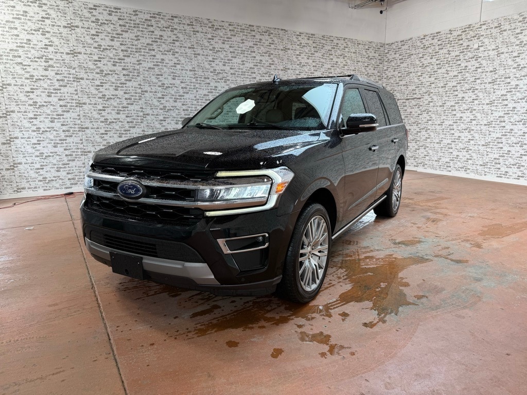 2024 Ford Expedition Limited photo 3
