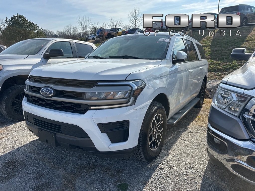 2023 Ford Expedition XLT's photo