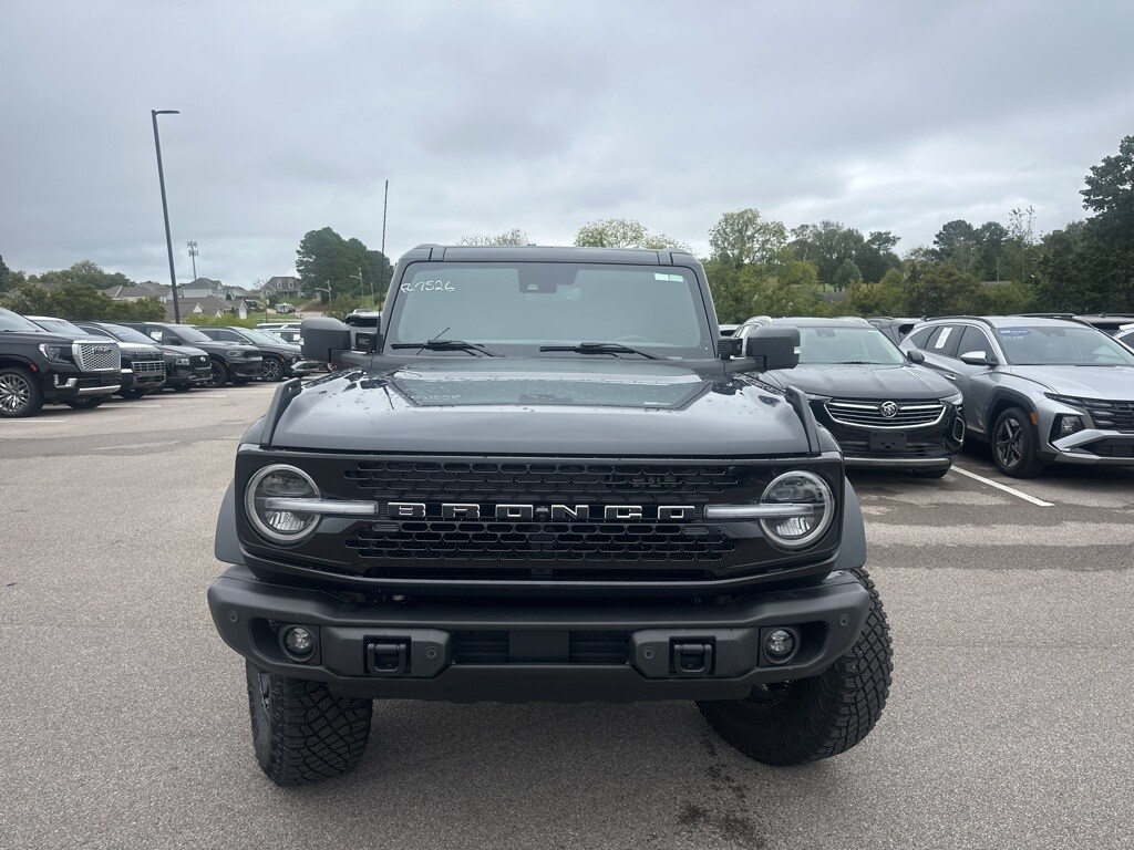 2023 Ford Bronco Wildtrak photo 2
