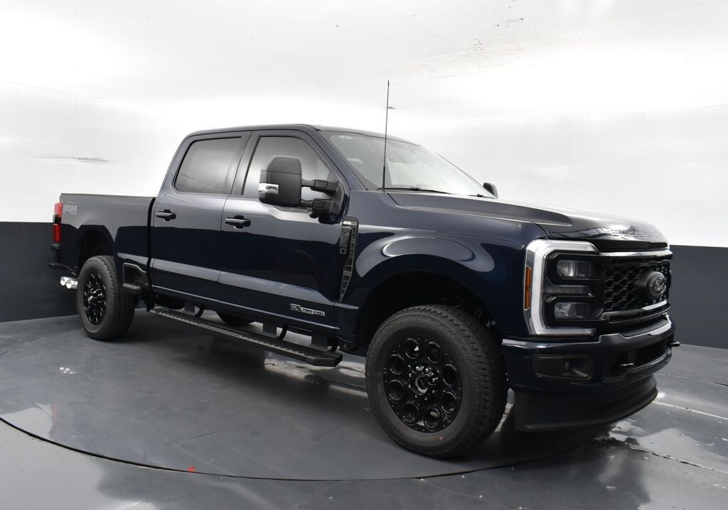 2025 Ford F-350 XLT photo 3