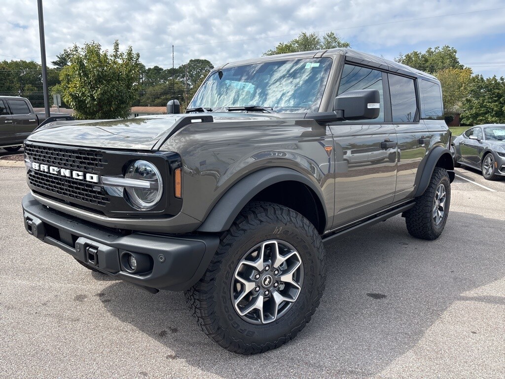 2025 Ford Bronco Badlands photo 3
