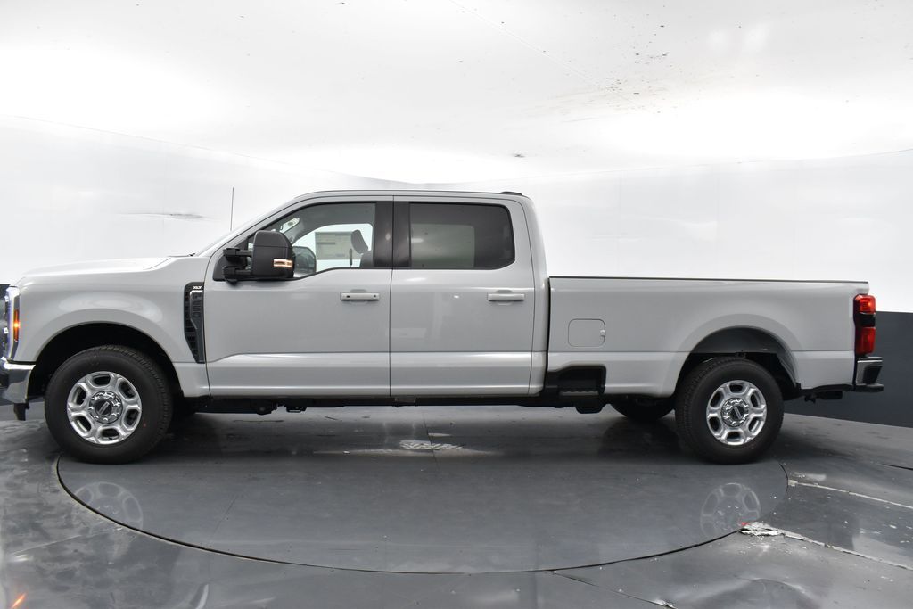 2026 Ford F-250 Super Duty XLT - Photo 9