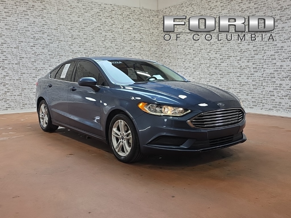 2018 Ford Fusion SE's photo