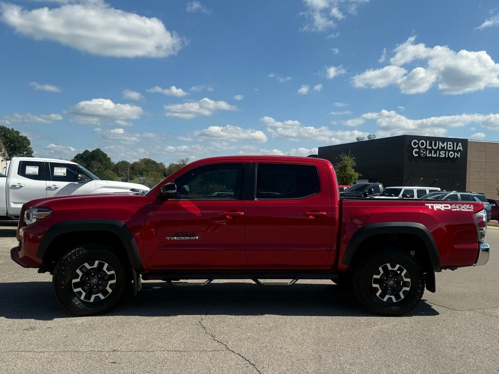 2020 Toyota Tacoma TRD Off-Road photo 3